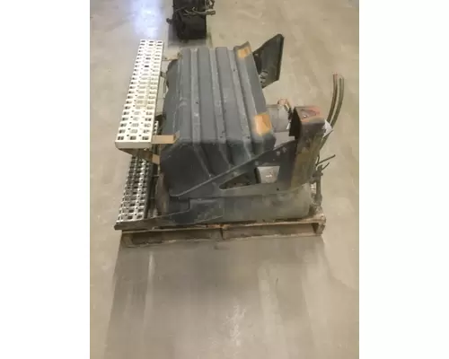 VOLVO VNM BATTERY BOX