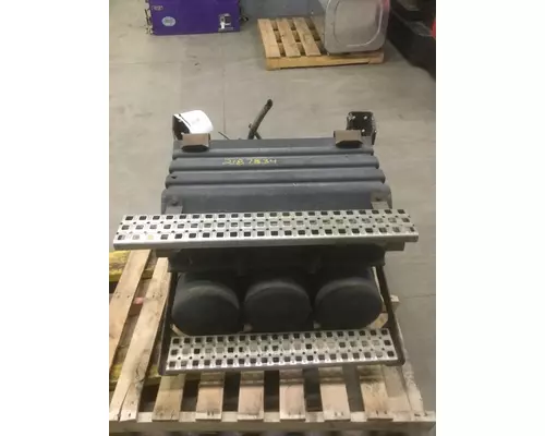 VOLVO VNM BATTERY BOX