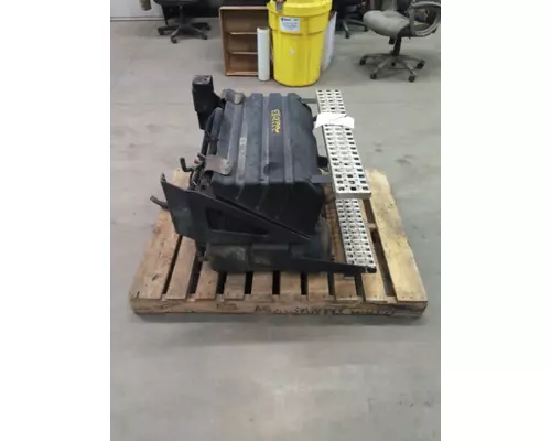 VOLVO VNM BATTERY BOX