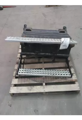 VOLVO VNM BATTERY BOX