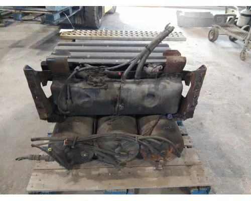 VOLVO VNM BATTERY BOX