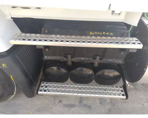 VOLVO VNM BATTERY BOX