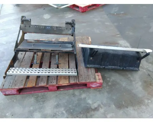 VOLVO VNM BATTERY BOX