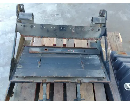 VOLVO VNM BATTERY BOX