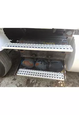 VOLVO VNM BATTERY BOX