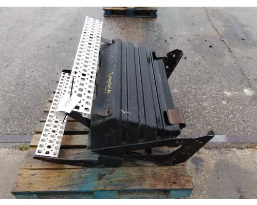 VOLVO VNM BATTERY BOX