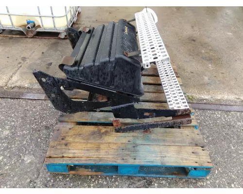VOLVO VNM BATTERY BOX