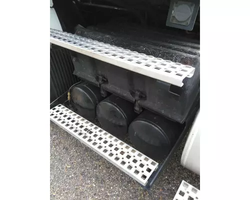 VOLVO VNM BATTERY BOX