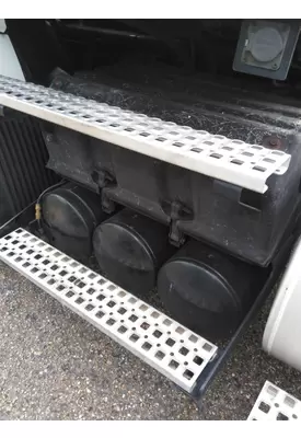 VOLVO VNM BATTERY BOX