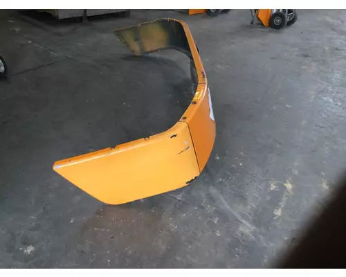 VOLVO VNM BUMPER ASSEMBLY, FRONT