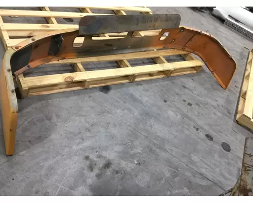 VOLVO VNM BUMPER ASSEMBLY, FRONT