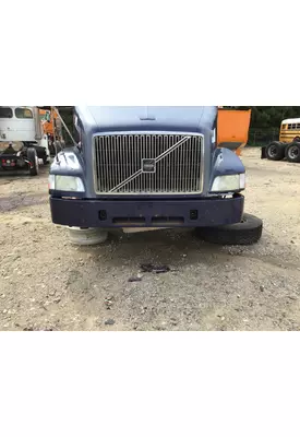 VOLVO VNM BUMPER ASSEMBLY, FRONT