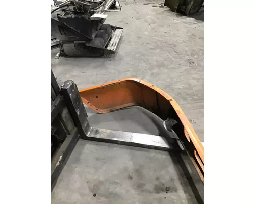 VOLVO VNM BUMPER ASSEMBLY, FRONT