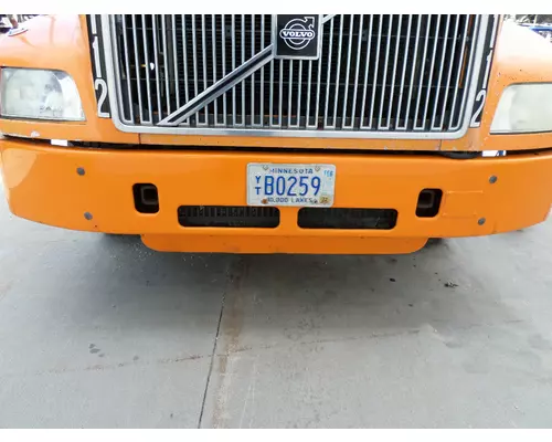 VOLVO VNM BUMPER ASSEMBLY, FRONT