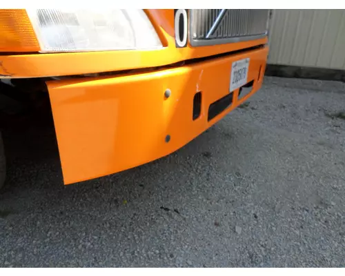 VOLVO VNM BUMPER ASSEMBLY, FRONT