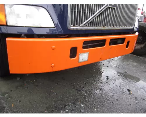 VOLVO VNM BUMPER CENTER