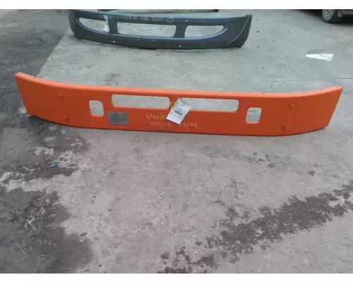 VOLVO VNM BUMPER CENTER