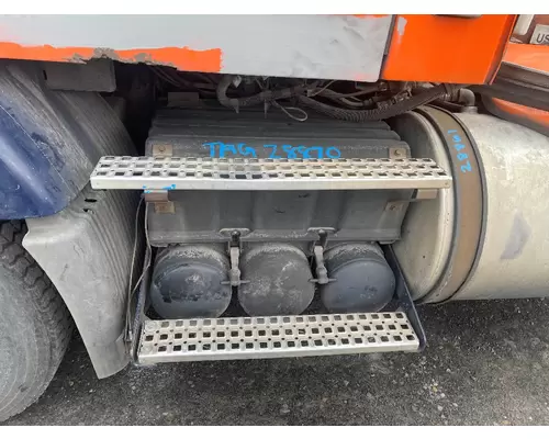 VOLVO VNM Battery BoxTray