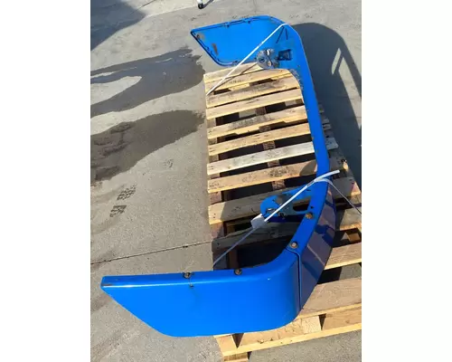 VOLVO VNM Bumper Assembly, Front