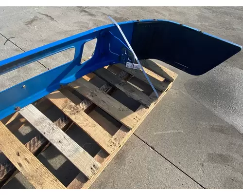 VOLVO VNM Bumper Assembly, Front