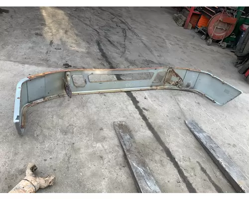 VOLVO VNM Bumper Assembly, Front