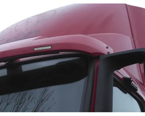 VOLVO VNM CAB CLIP