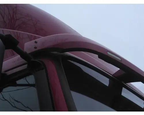 VOLVO VNM CAB CLIP
