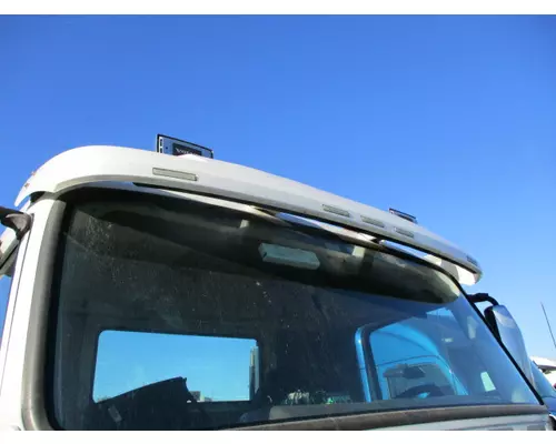 VOLVO VNM CAB CLIP