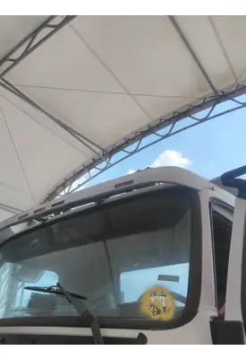 VOLVO VNM CAB CLIP