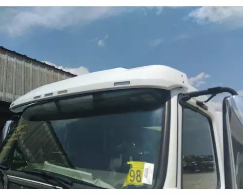VOLVO VNM CAB CLIP