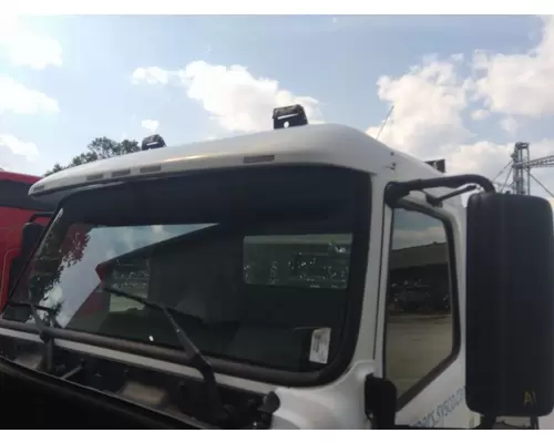 VOLVO VNM CAB CLIP