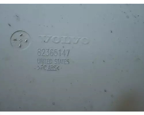 VOLVO VNM CAB CLIP