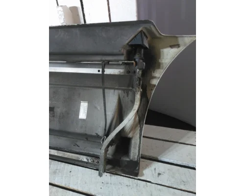 VOLVO VNM CAB SKIRTSIDE FAIRING