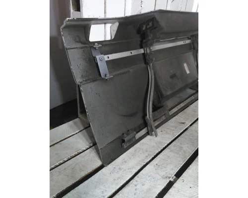 VOLVO VNM CAB SKIRTSIDE FAIRING