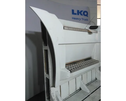 VOLVO VNM CAB SKIRTSIDE FAIRING