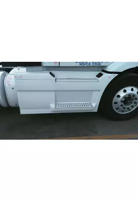 VOLVO VNM CAB SKIRT/SIDE FAIRING