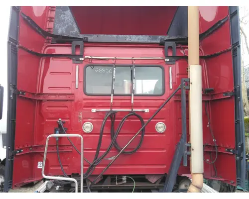 VOLVO VNM CAB