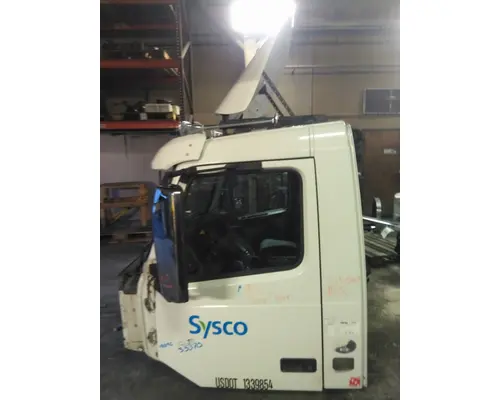 VOLVO VNM CAB