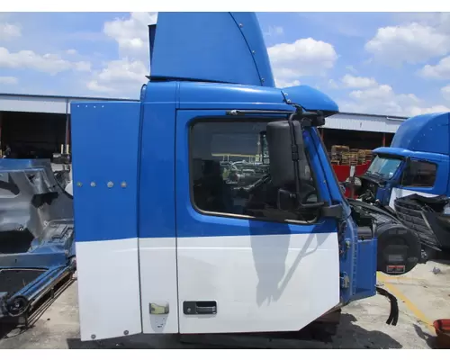 VOLVO VNM CAB