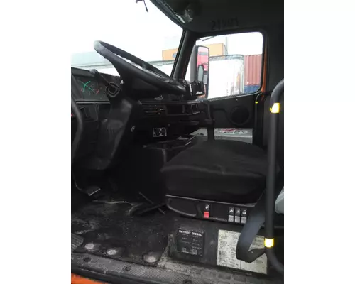 VOLVO VNM CAB