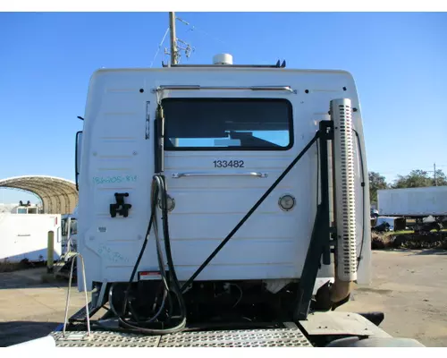 VOLVO VNM CAB