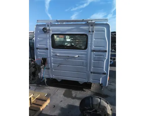 VOLVO VNM CAB