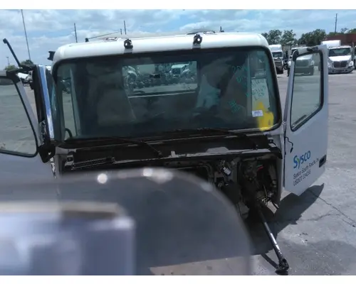 VOLVO VNM CAB