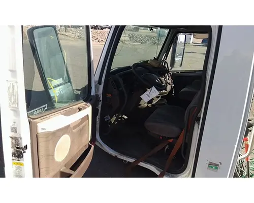 VOLVO VNM CAB