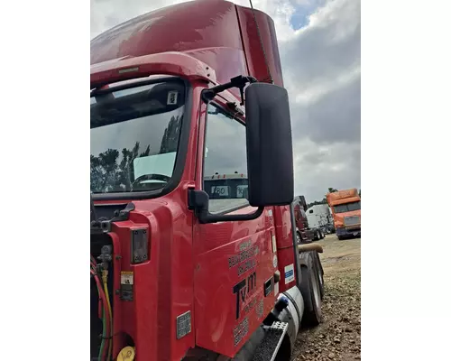 VOLVO VNM CAB