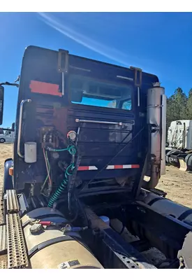 VOLVO VNM CAB