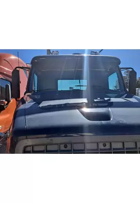 VOLVO VNM CAB