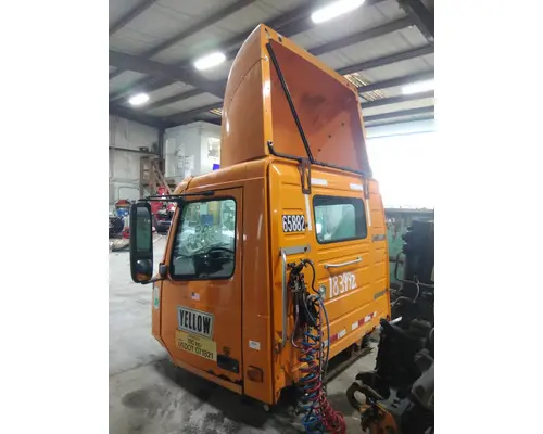 VOLVO VNM CAB