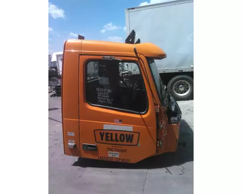 VOLVO VNM CAB