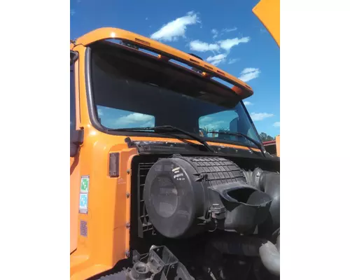 VOLVO VNM CAB